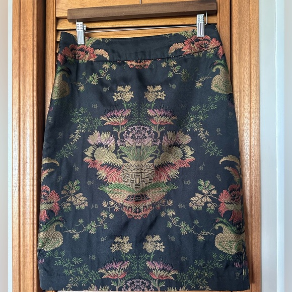 EUC CAbi chinoiserie skirt - Picture 2 of 8